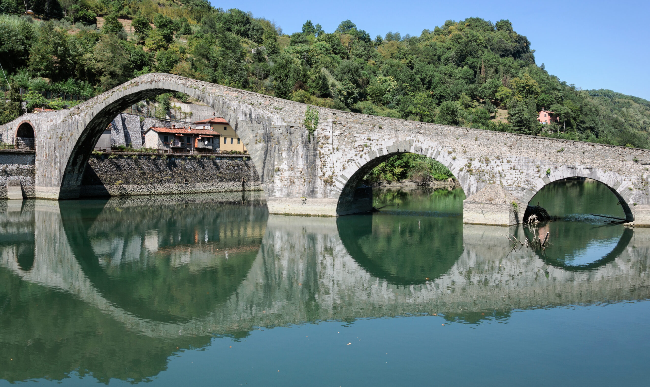 Ponte della Maddalena, ponte del diavolo Borgo a Mozzano, Toscana, Italia Misteri della Storia 